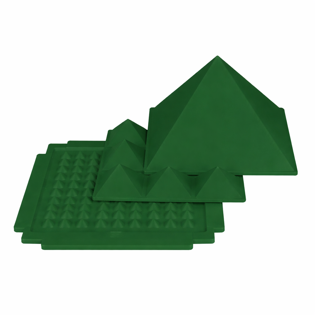 3-Layer Plastic Vastu Pyramid, three-layer – detail view of the base and layered construction