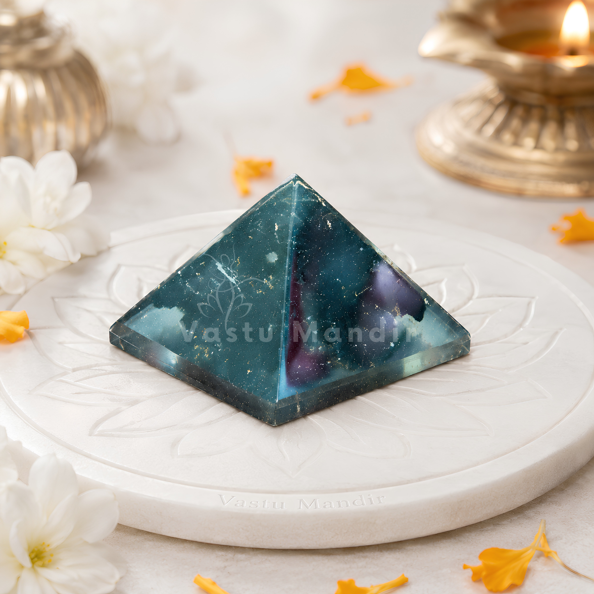 Black Tourmaline Orgone Pyramid, orgonite – main product view showing the complete pyramid